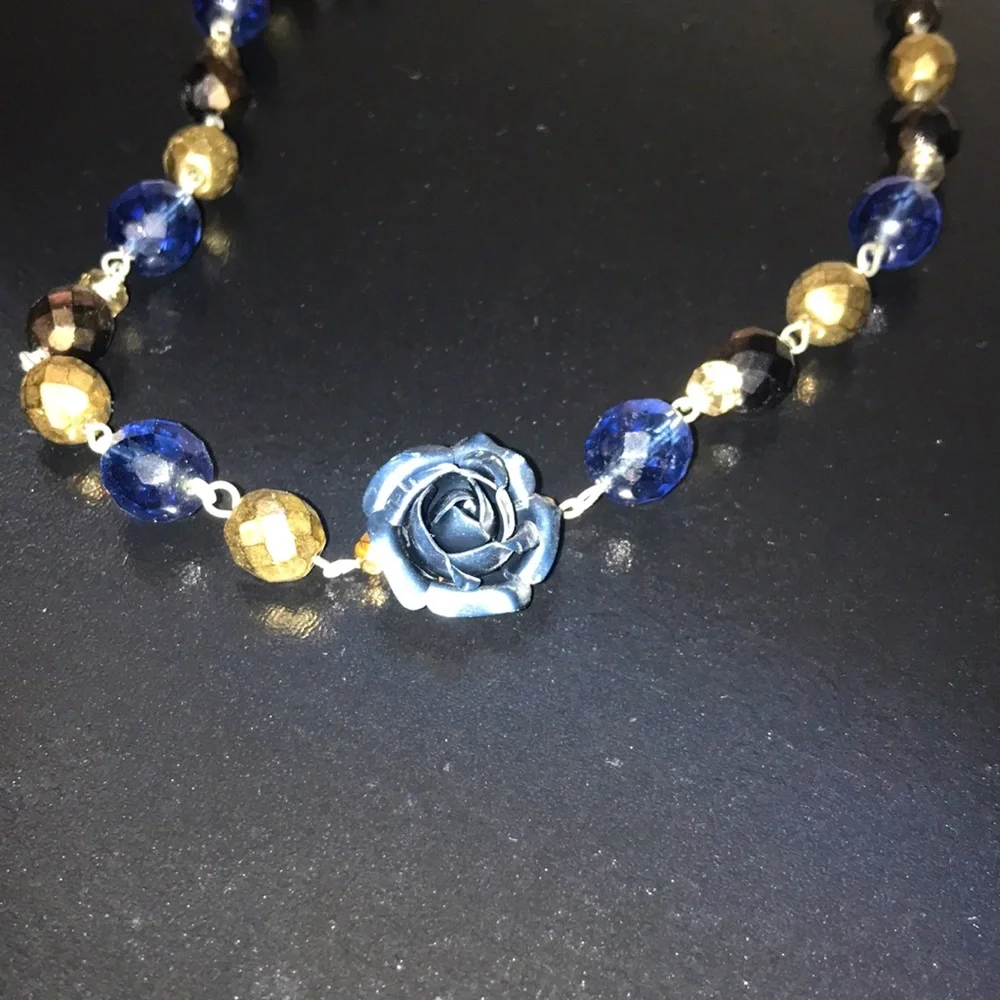 Sabika Mosaic Rose Choker - Picture 2 of 3